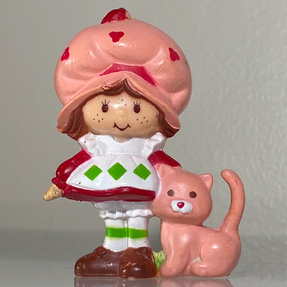 Vintage Strwaberry Shortcake with Custard PVC Figurine, 1981